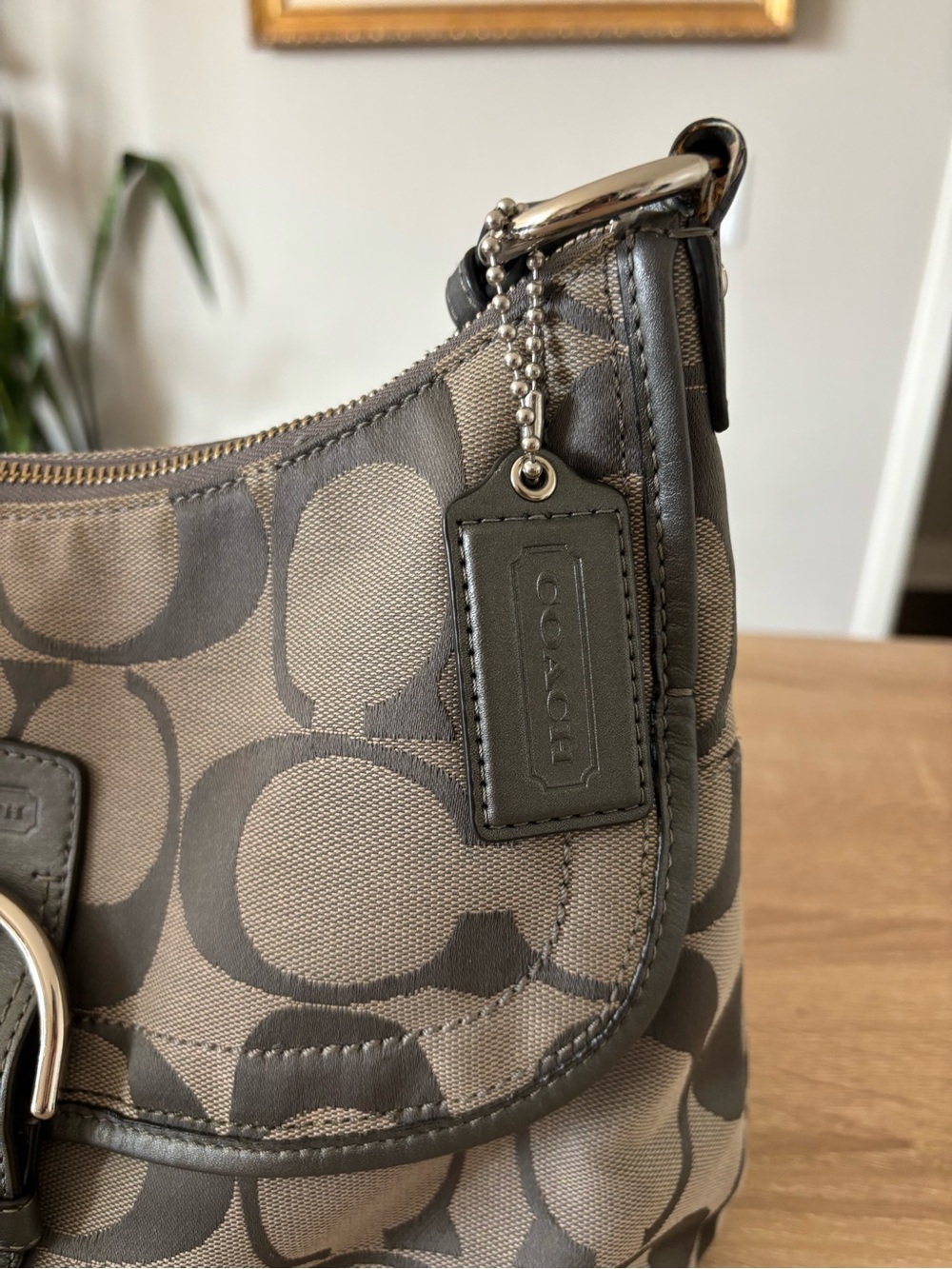 Coach Signature Jacquard Gray Shoulder Bag Purse F19531 - Authentic - Picture 2 of 10